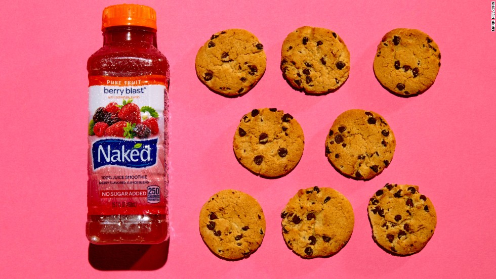 The 15.2-ounce bottle of Naked Berry Blast has 29 grams of sugar. Each of these eight Chips Ahoy! cookies contains about 3.6 grams of sugar. &lt;br /&gt;