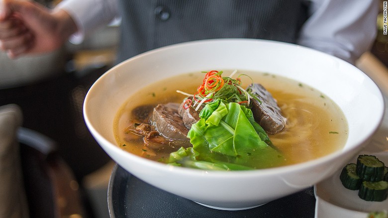 A bowl of beef noodles is a fine way to dive into Taiwan&#39;s eating scene. 