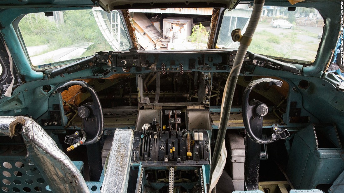 150915111433-16-bangkok-plane-graveyard-super-169.jpg
