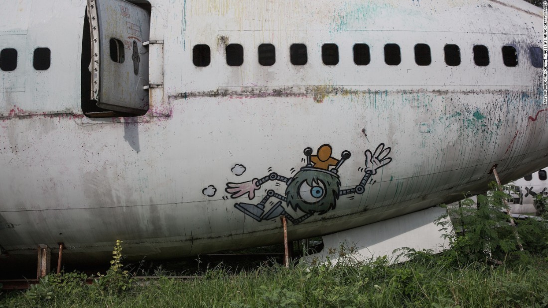 150915111742-18-bangkok-plane-graveyard-super-169.jpg