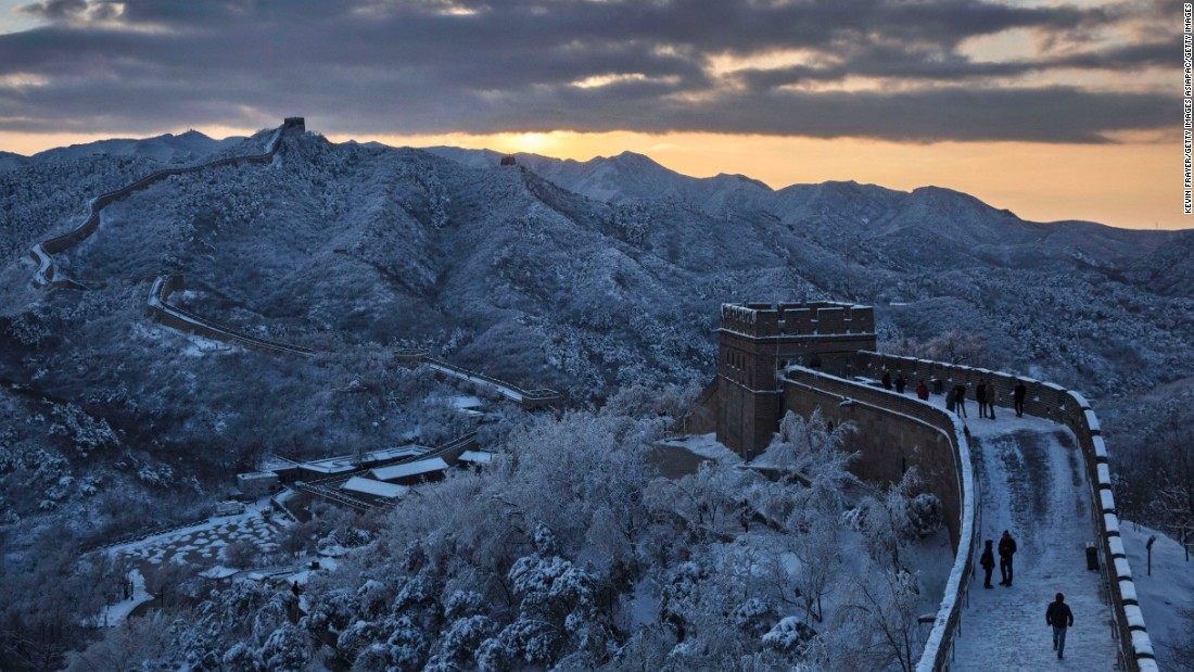 Amazing photos show Great Wall of China covered in snow