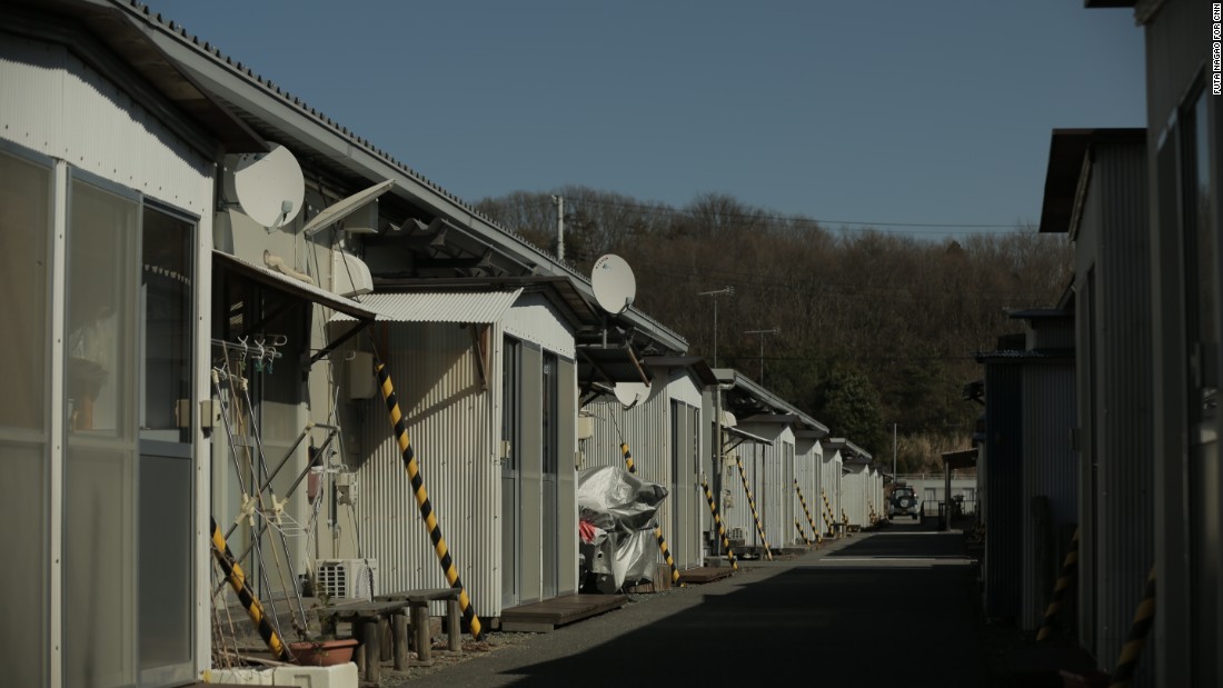160304120506-fukushima-temp-housing-4-super-169.jpg