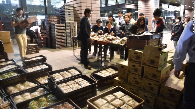 160416123829-05-japan-earth-quake-0416-exlarge-169.jpg