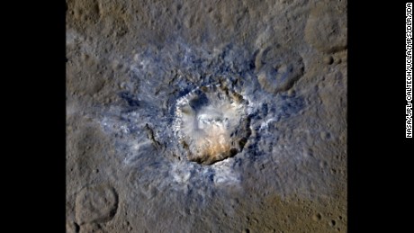 Spacecraft finds bright craters on Ceres