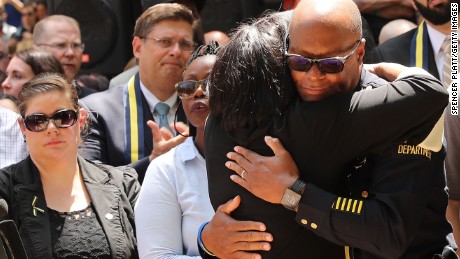 People line up to hug police officers in Dallas - CNN Video