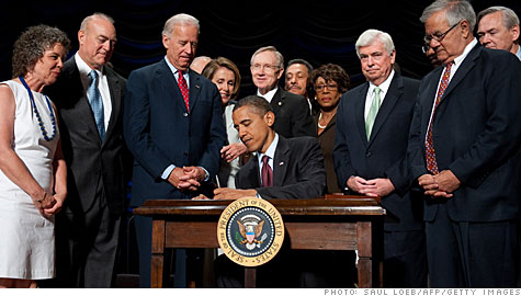 obama_signing_gi.top.jpg