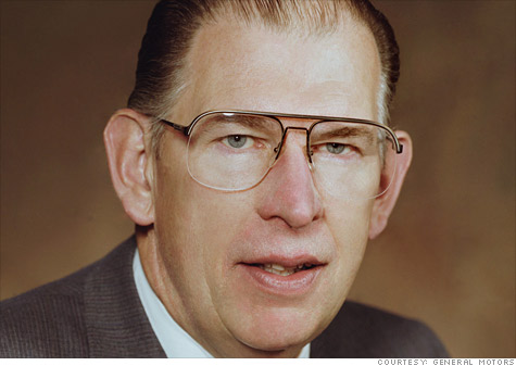 Former GM CEO Robert C. Stempel died at 77 on Tuesday.