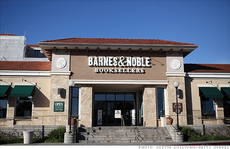 Liberty Media has offered to buy Barnes & Noble for nearly $1 billion.