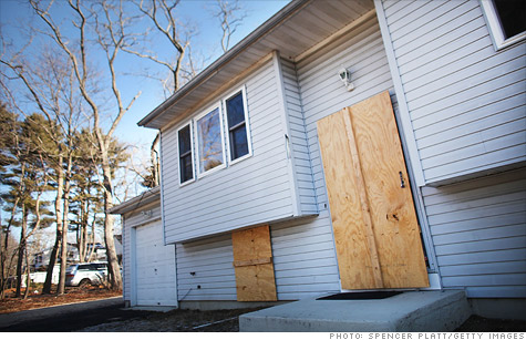 One in every 624 U.S. homes, nearly 211,000 in total, got hit with some sort of foreclosure filing last month.