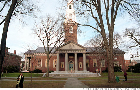 Harvard and MIT announced a partnership Wednesday to offer free online courses available to students around the world.