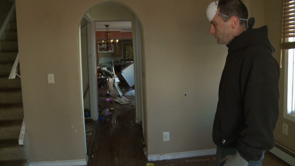 Sandy victims struggle waiting for insurance