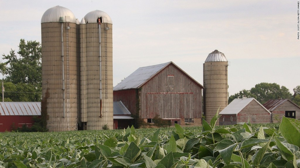 farm barn land