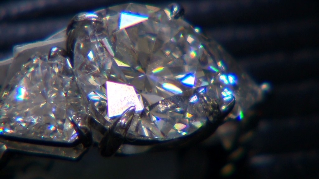 Can diamond thieves sell stolen jewels?