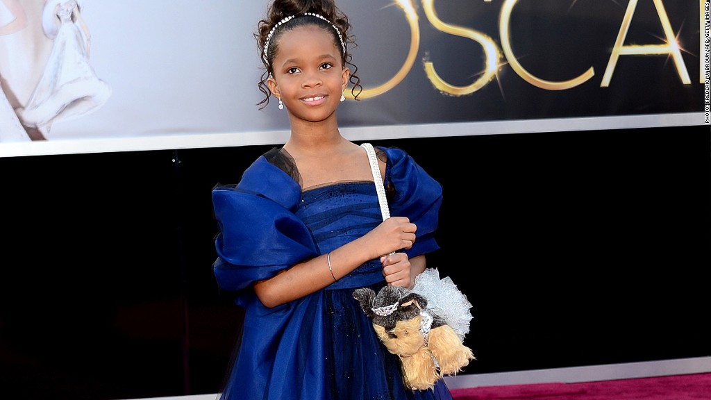 quvenzhane wallis puppy purse