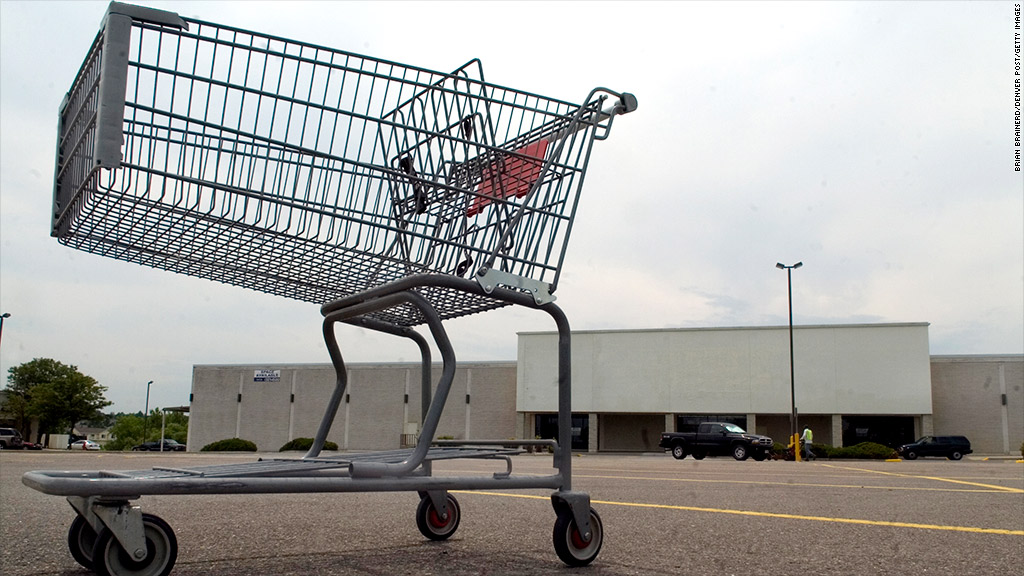 retail jobs empty parking lot