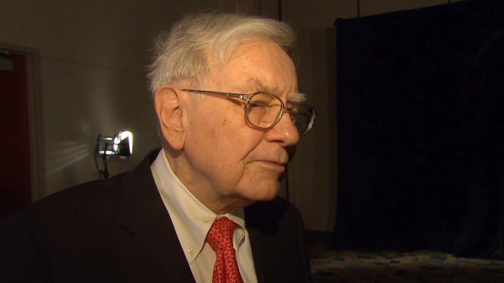 Buffett: Income inequality hurting economy