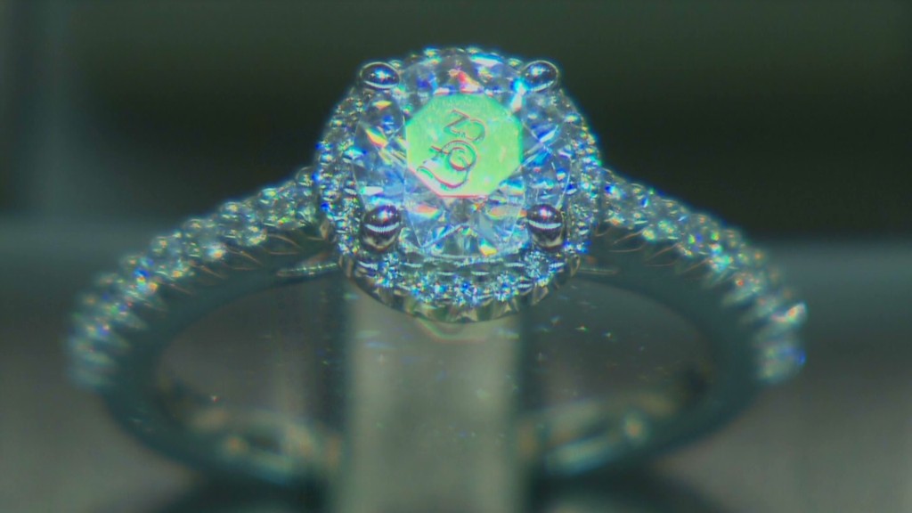 Engagement ring: Watch how it's made