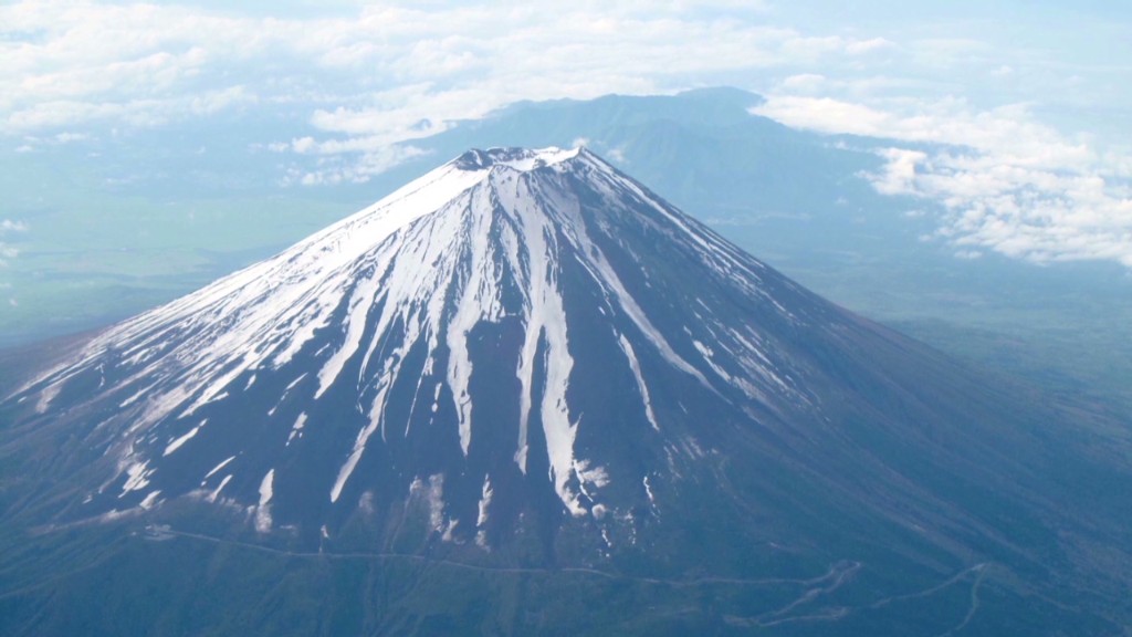 Google Street View climbs Mt. Fuji