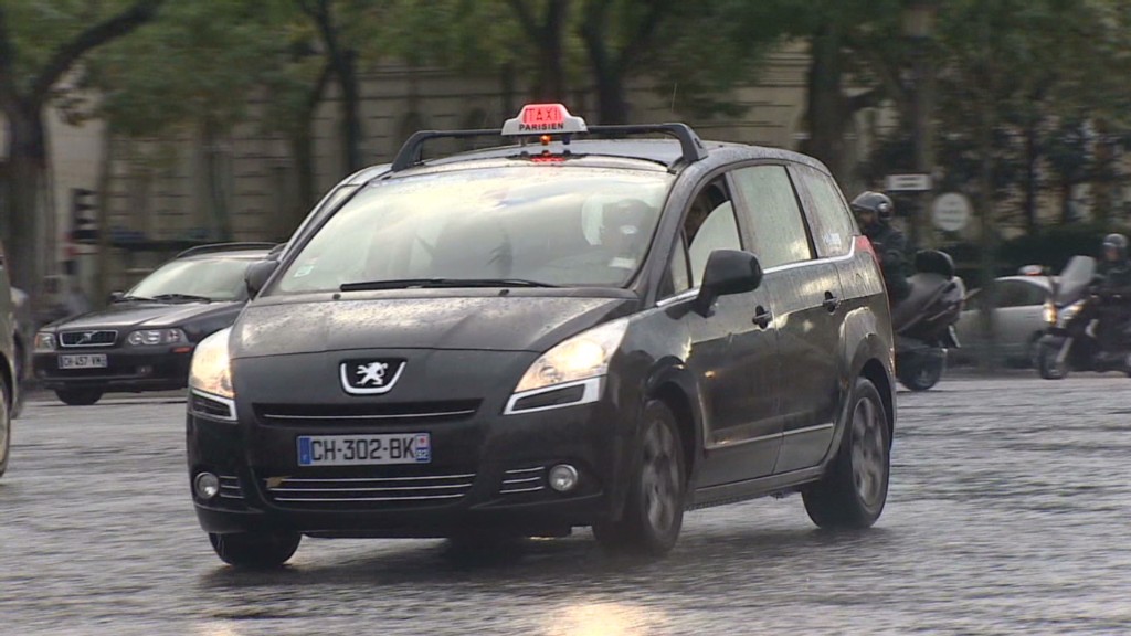 Smartphones spark Paris taxi wars