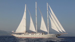 pf latt sailing mega yacht_00000623