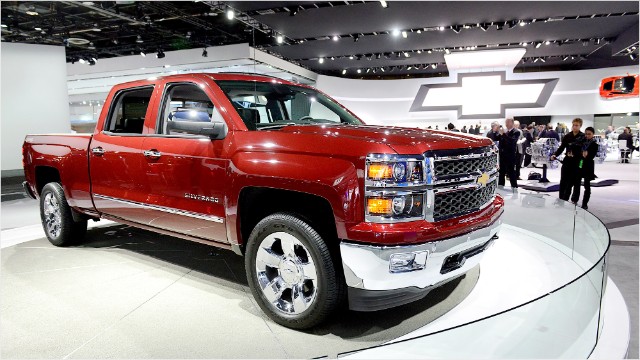 Gm Recalling 370 000 Trucks Over Fire Risk