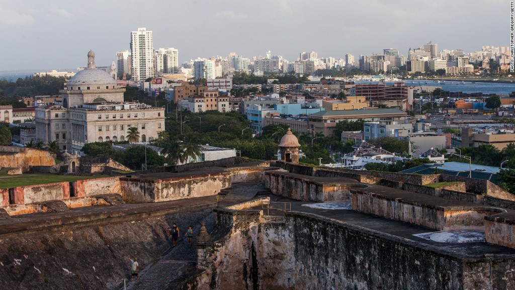 Puerto Rico nears debt default