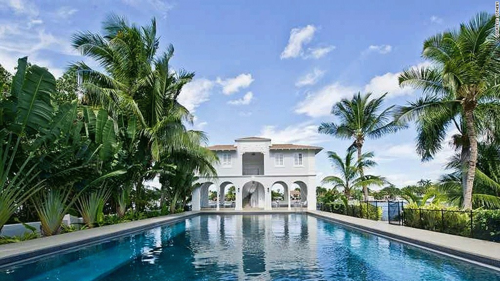 For sale: Al Capone's gangster paradise in Miami for $8.5 ...