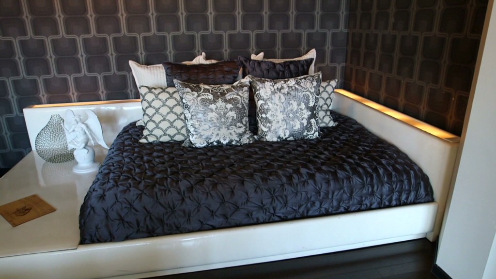 Sleep in Dave Navarro's bed for under $1M