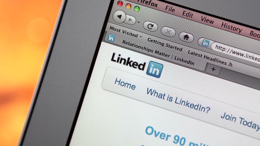 Wall Street disconnects from LinkedIn