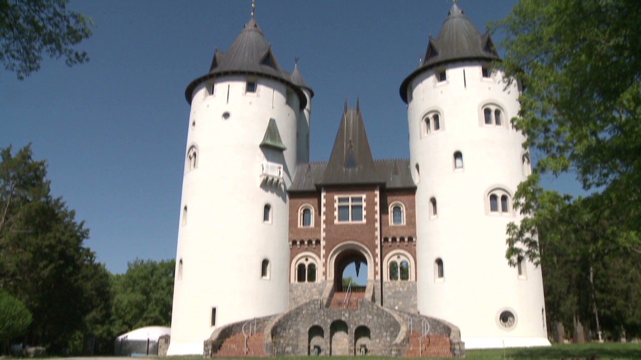 I live in a renaissance fair castle - Video - Personal Finance