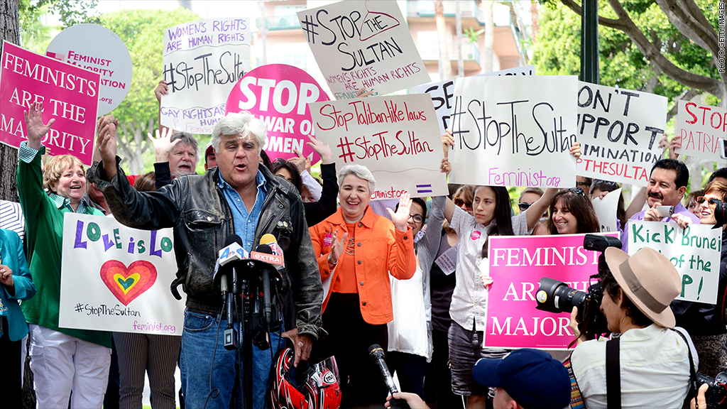 beverly hills hotel protest