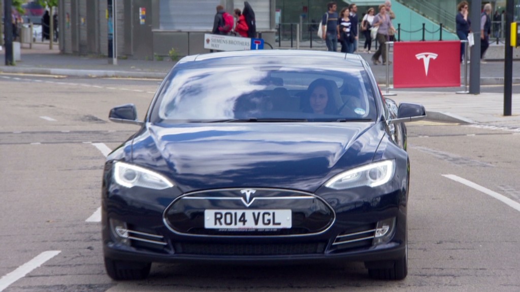 Tesla brings right-hand drive cars to U.K.