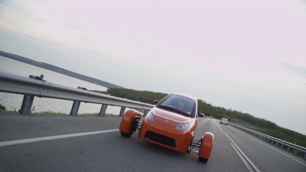 Elio: 3 wheels, 84 mpg, $6,800