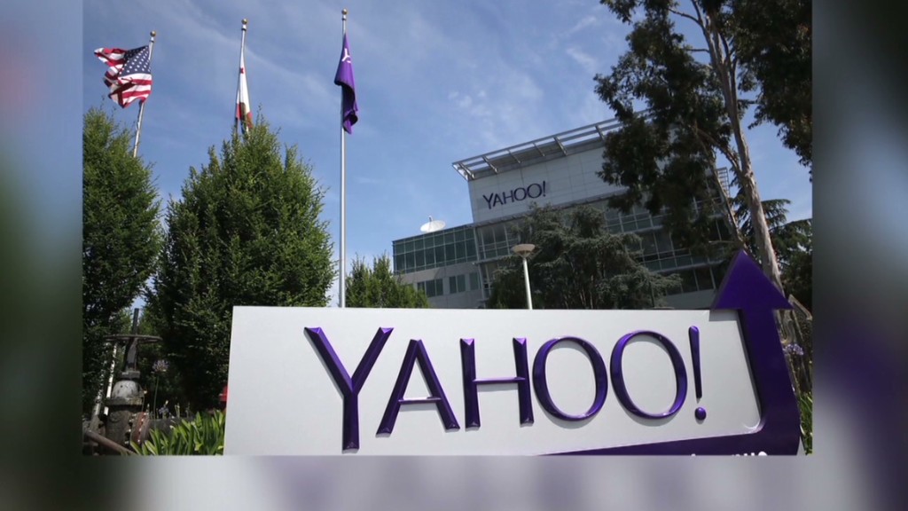 Female Yahoo exec sued for harassment