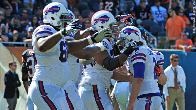 1 Dec 2002: Peerless Price of the Buffalo Bills during the Bills 38-21  victory over the Miami Dolphins at Ralph Wilson Stadium in Buffalo, NY.  Mandatory Credit: Jerome Davis/Icon SMI (Icon Sportswire