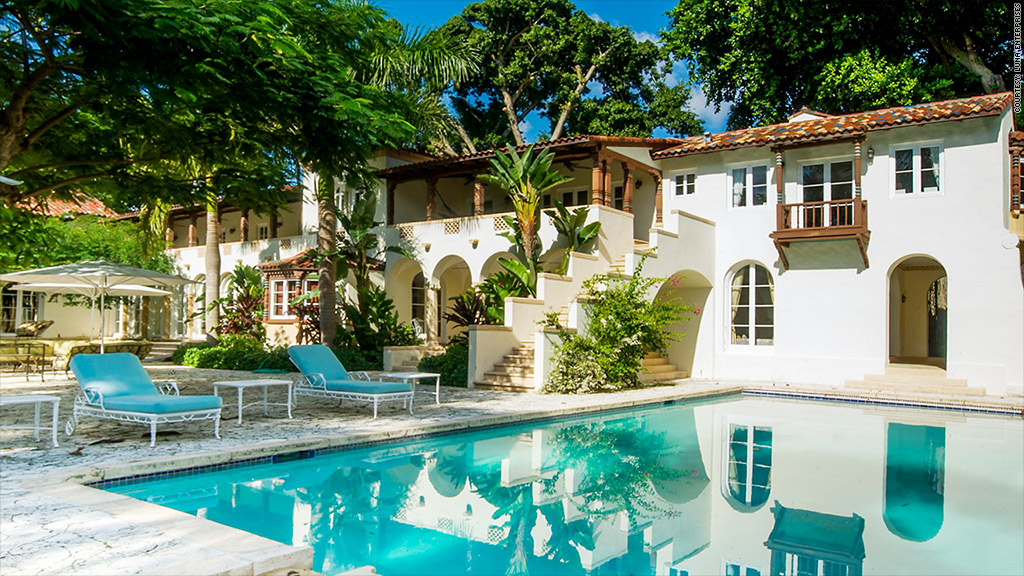 miami house pool 