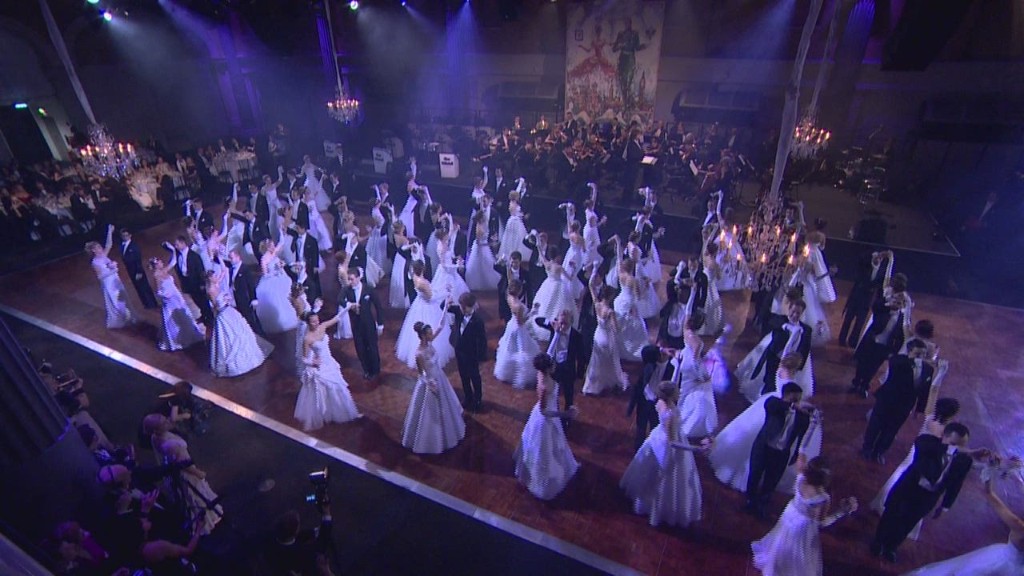 Russian debutantes dazzle London