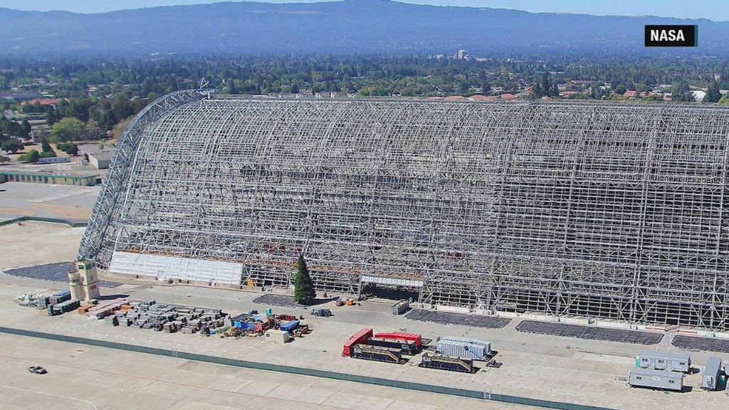  Inside Google's billion dollar airfield