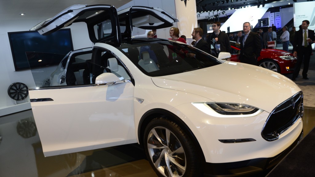 Elon Musk: Model X doesn't have a door problem