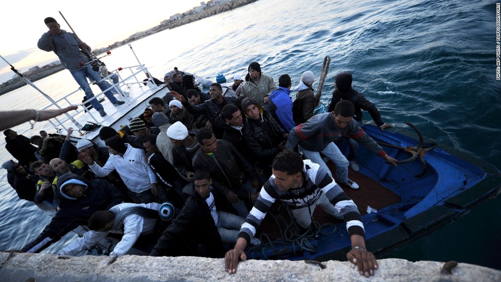 lampedusa migrants boat