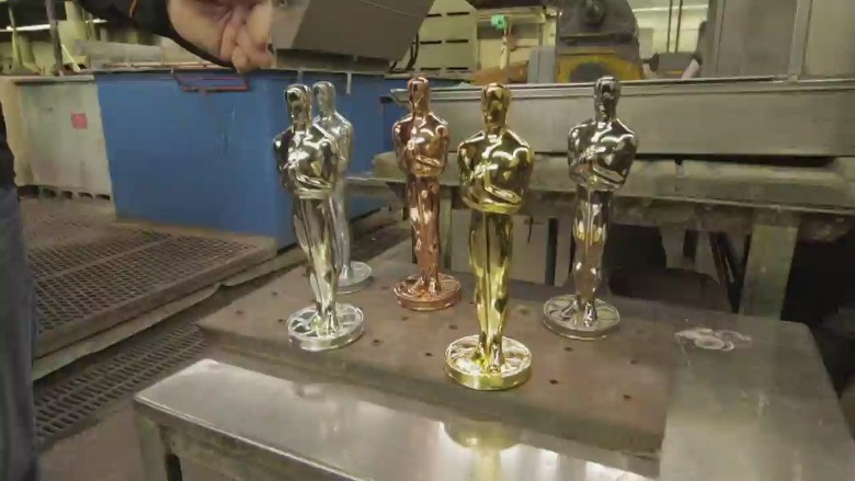 How to make an Oscar statue - Video - Media