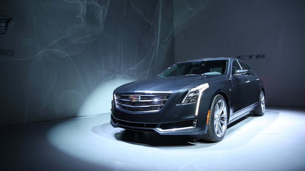 New Cadillac CT6: Dull design, cool tech