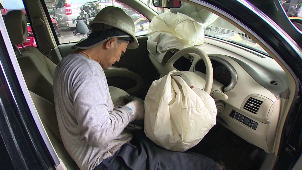 Takata airbags a threat to junkyard workers