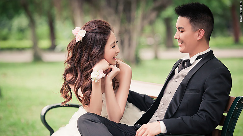 taiwanese bride park bench