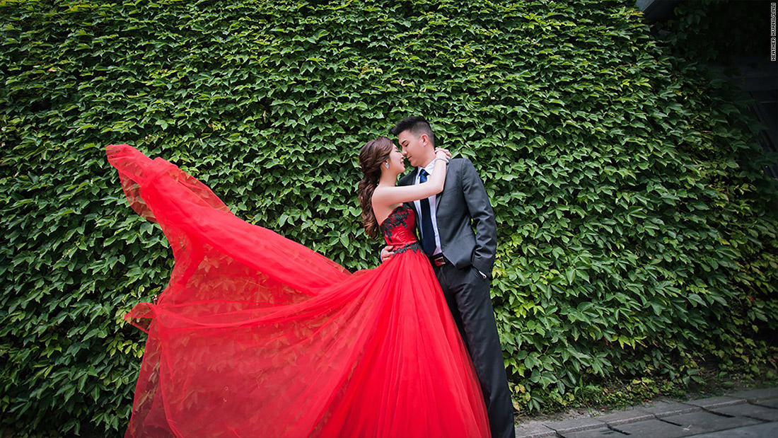 taiwanese bride red dress fly