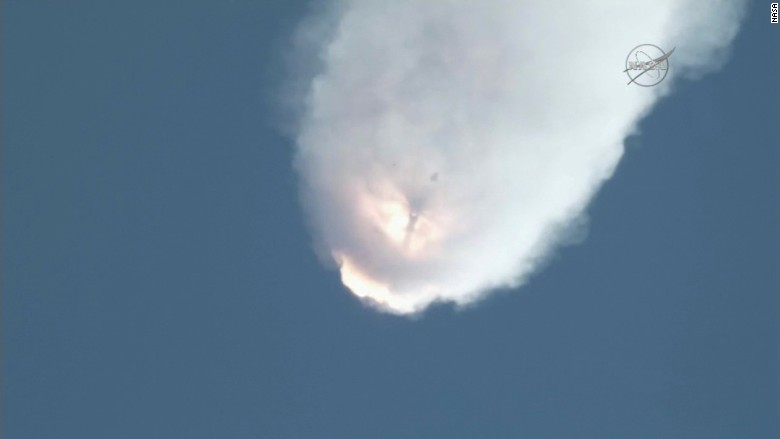 Unmanned SpaceX rocket explodes after liftoff - Video - Technology