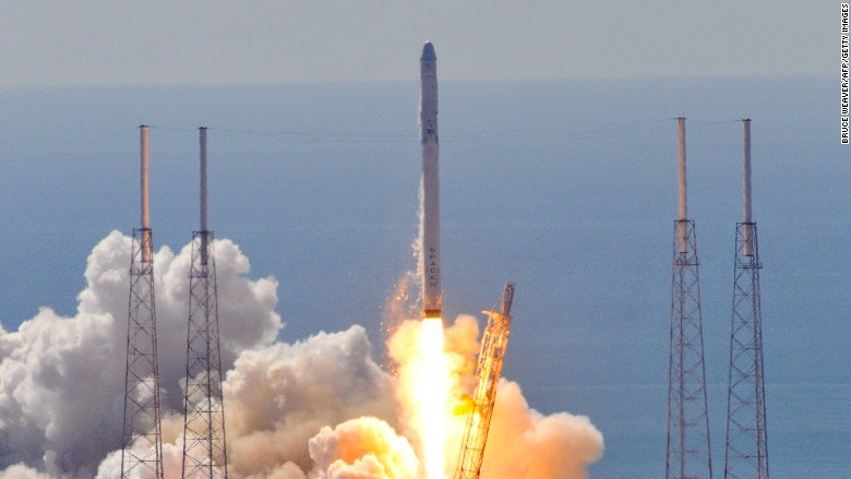 SpaceX just landed a coveted $83 million military contract