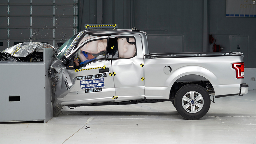 Watch the new aluminum Ford F-150's crash test