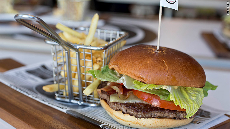 mcdonalds france table service