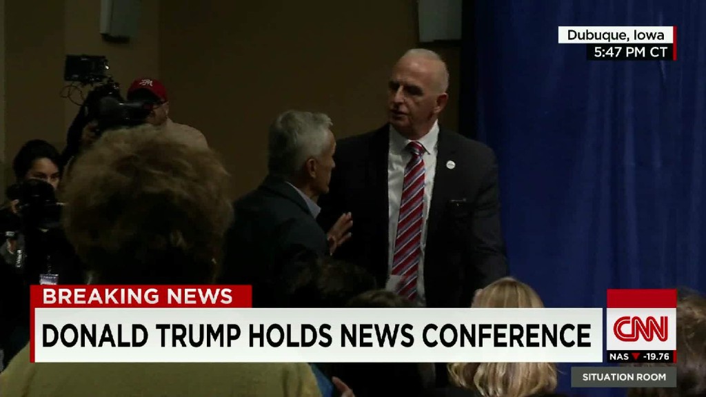 Jorge Ramos removed from Donald Trump press conference